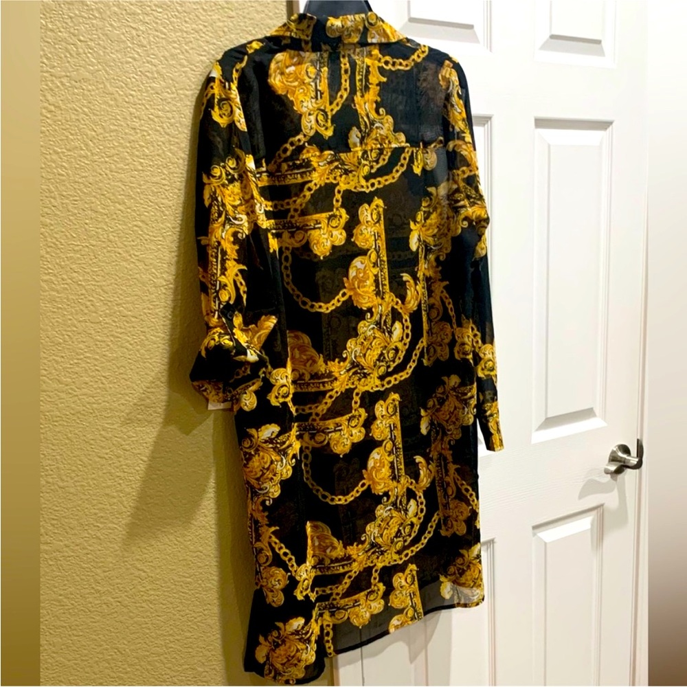 Black and Gold Chain Print Shirt Dress size M
Coverups tunic - Picture 7 of 7